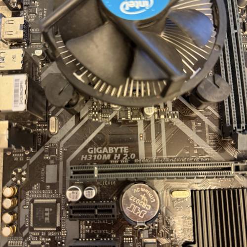 intel i8400 連Gigabyte底板