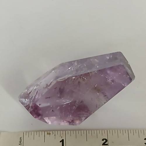 巴西水晶紫色調幽靈 原價500元現半價出售250元,歡迎出價 no.D20 .3.26