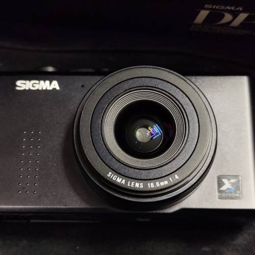 Sigma DP1 Foveon X3 28mm F4