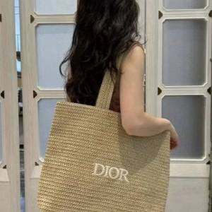 Dior Beauty VIP 贈品夏日編織刺繡系列