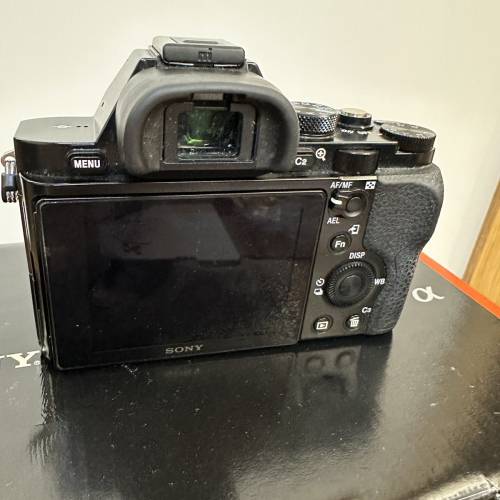 Sony A7R mirrorless interchangeable-lens cameras.