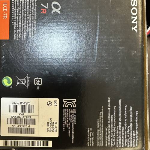 Sony A7R mirrorless interchangeable-lens cameras.