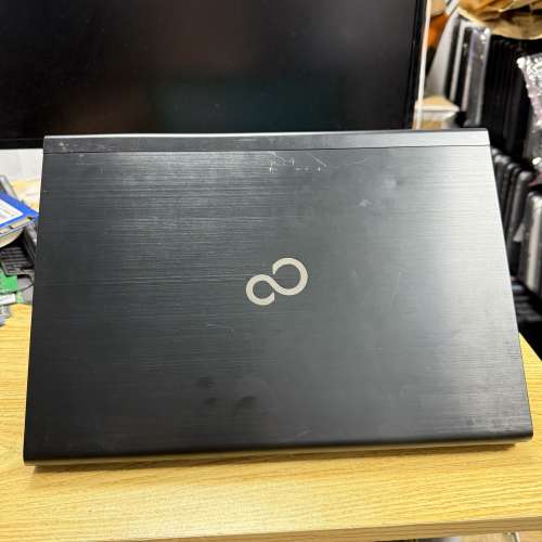 Fujitsu Lifebook U537 (Core i3 / 13.3" 高清 / Win 11 / 永久Office / SSD)