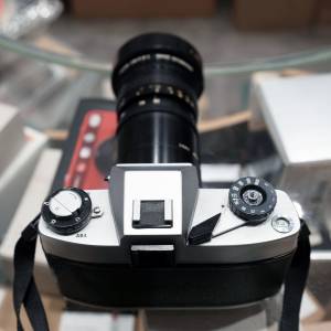 Leicaflex SL Film Camera With Angenieux-Zoom 45-90mm F/2.8 lens