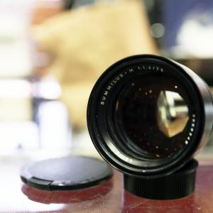 Leica Summilux-M 75mm F/1.4 Black