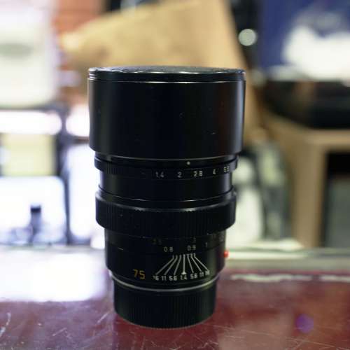 Leica Summilux-M 75mm F/1.4 Black