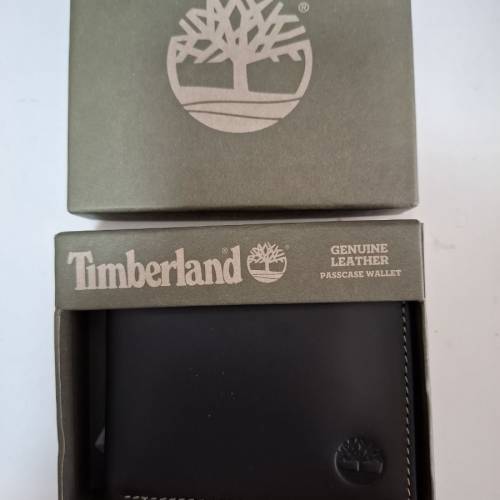 全新 Timberland 真皮 Hunter Passcase 銀包