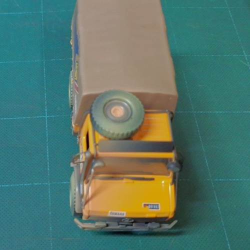 陳列品
一款經典的越野卡車模型，其實體原型與模型資訊如下..........