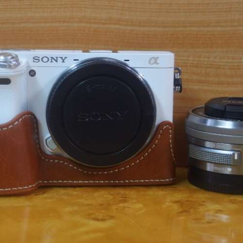 Sony NEX A6000 + AF16-50mm PZ OSS lens