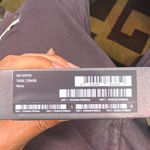 Brand new Samsung Galaxy S25