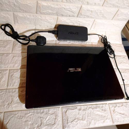 95%新行貨勁快 ASUS W508 15.6" lntel Core i7-6700HQ 2.6GHz+GTX 950m+16GB+256GB...