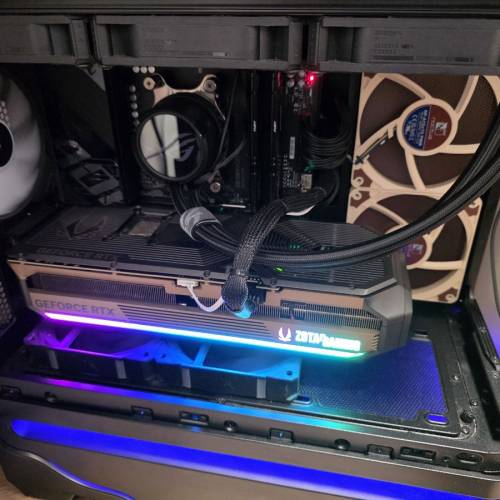 RTX 5080 電腦主機 4tb