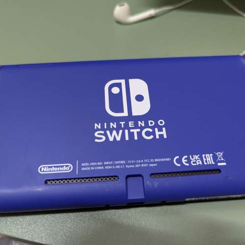 Switch lite 藍色 保養期至 2026 年 7 月