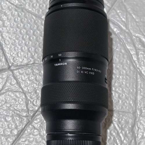 Tamron 50-300mm f/4.5-6.3 Di III VC VXD（A069)