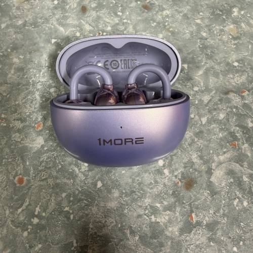 1more ear clip S21