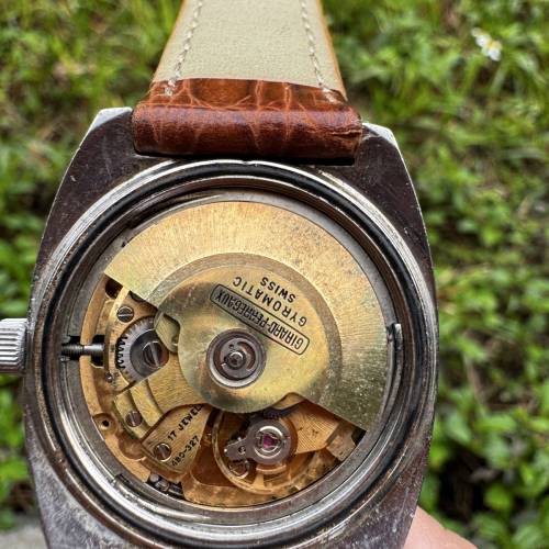 Girard-Perregaux) 的 Gyromatic 系列自動上煉腕表