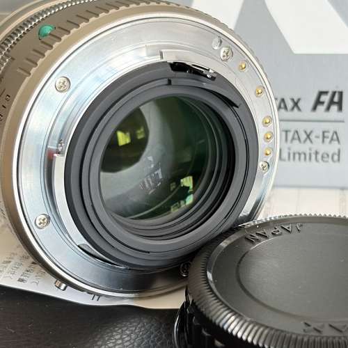 Pentax HD 77mm f1.8 silver 現行版