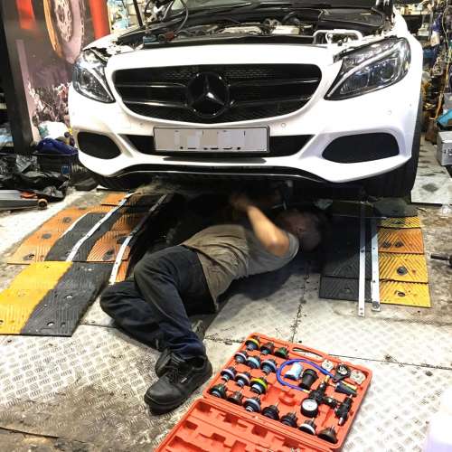 Benz  平治更換水泵節溫器水膽 水箱 Engine 膠