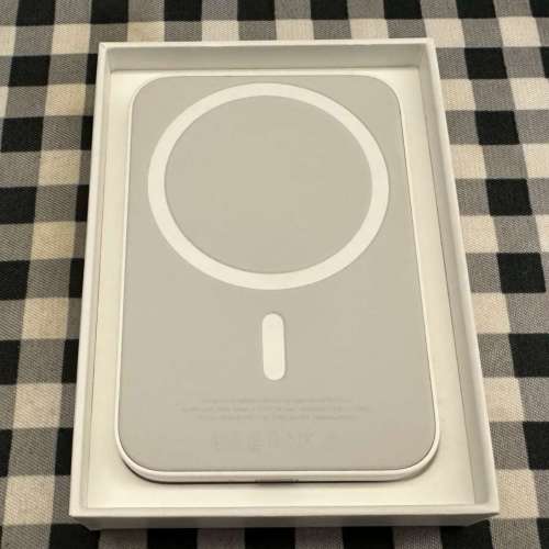 絕版 Apple MagSafe 外接式電池 行貨 99%新 非常少用和新淨 蘋果專門店購入$749 電...