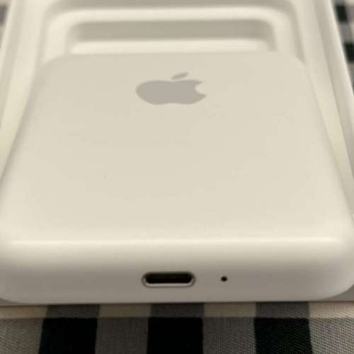 絕版 Apple MagSafe 外接式電池 行貨 99%新 非常少用和新淨 蘋果專門店購入$749 電...