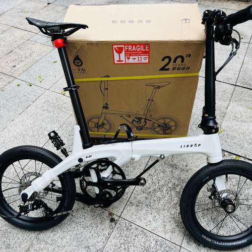 靚價  M把 珍珠白色 Lidrop 一叮點 pro版 H01 5速16吋碟剎碳纖維折叠車 送水架前後...