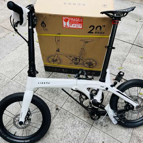 靚價  M把 珍珠白色 Lidrop 一叮點 pro版 H01 5速16吋碟剎碳纖維折叠車 送水架前後...