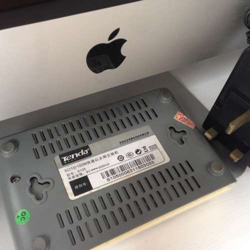 💻 TENDA 5-Port 10/100Mbps Desktop Switch S105 USED 5口 交換器 變黃 💻