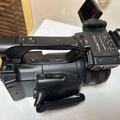 SONY HVR-Z5P專業3 CMOS高清DV攝錄機（HVR-MRC1記錄器選購）