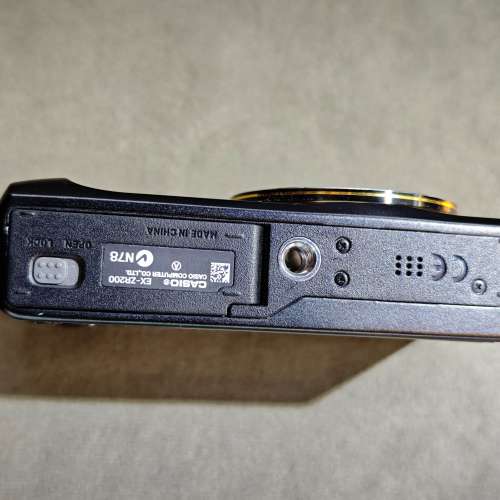 Casio Ex-ZR200 卡西歐 EX ZR200 功能正常 1 電一充 送手繩 送讀卡器 送記憶卡 送保...