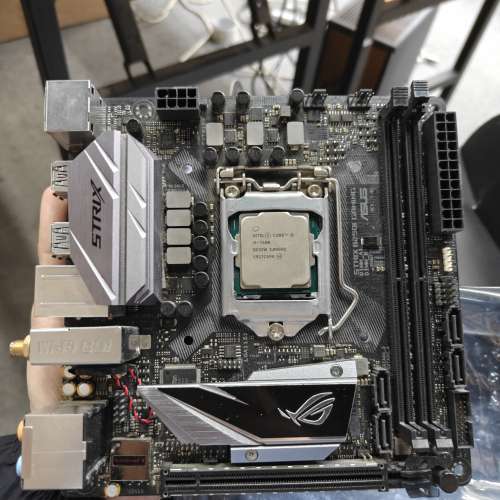 ASUS ROG STRIX B250I GAMING + I5 7400