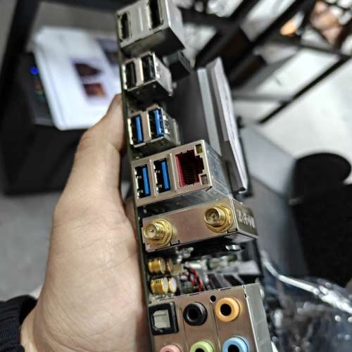 ASUS ROG STRIX B250I GAMING + I5 7400