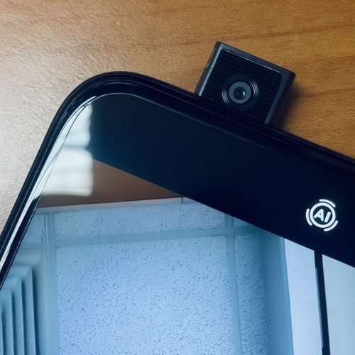 Huawei Y9 Prime 翡冷翠/Emerald Green, 具有彈出式AI前置鏡頭和後置三鏡頭設計。 ...