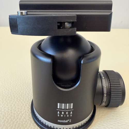 Arca-Swiss Monoball Z1 + Flip-Lock Quick Release