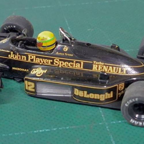1986 年 Lotus 98T 一級方程式賽車的模型，由傳奇車手 艾爾頓&middot;冼拿 (Ayrton Senna)...