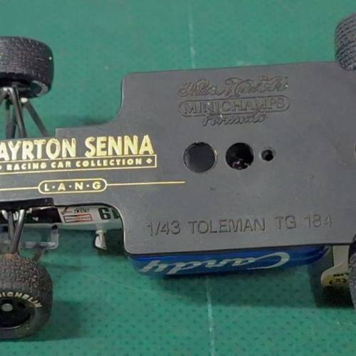 Toleman TG184 一級方程式賽車的模型車，這款賽車在 1984 年賽季中由傳奇車手 Ayrt...