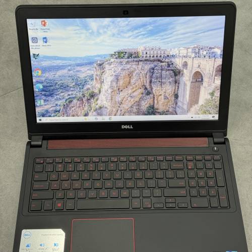 Dell Inspiron 5577 i5-7300HQ / 8gb / 256gb SSD / GTX 1050 Gaming Laptop