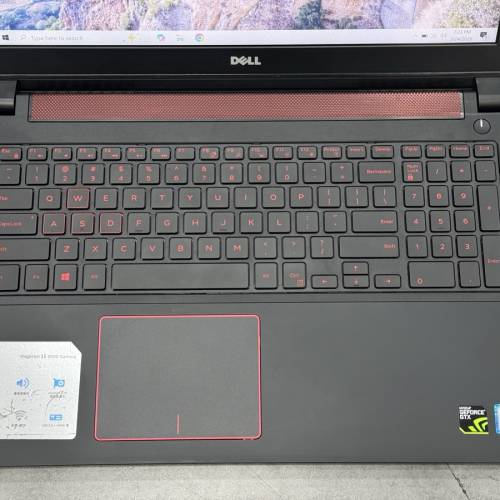 Dell Inspiron 5577 i5-7300HQ / 8gb / 256gb SSD / GTX 1050 Gaming Laptop