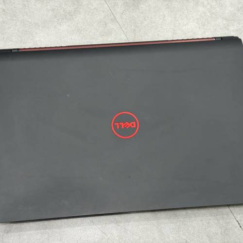 Dell Inspiron 5577 i5-7300HQ / 8gb / 256gb SSD / GTX 1050 Gaming Laptop
