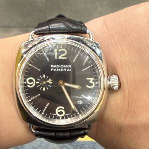 平到笑😆 PANERAI RADIOMIR PAM00062 18K 750白金 代用皮帶 原裝金扣 錶的部份標誌...