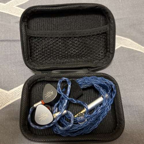 Kiwi Ears Planar Melody 平板耳機