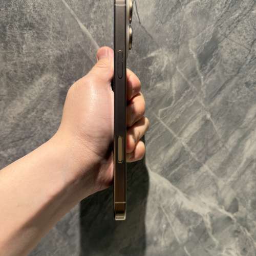 📱iPhone 16 pro max 256GB沙漠金色🔥美版全原裝
