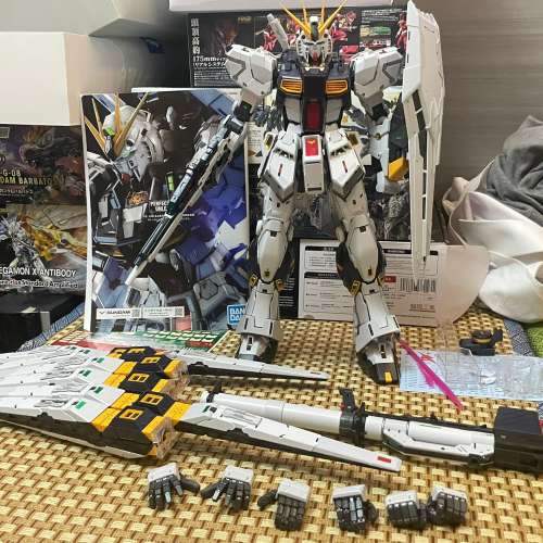 PGU Nu gundam bandai 模型高達 素組有說明書