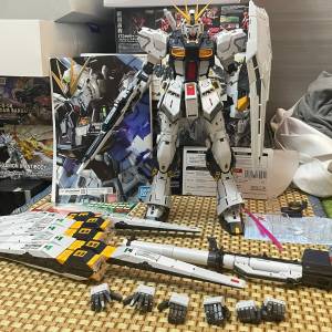 PGU Nu gundam bandai 模型高達 素組有說明書