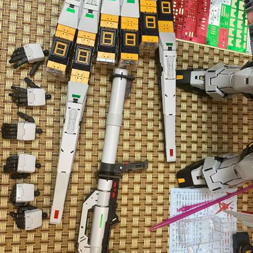 PGU Nu gundam bandai 模型高達 素組有說明書
