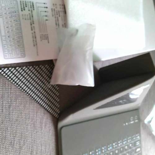 全新 超薄 藍芽鍵盤 皮套 ipad USB 充電 有說明書