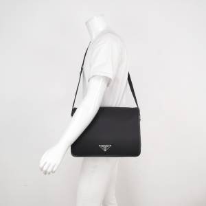 正品Prada 斜揹袋