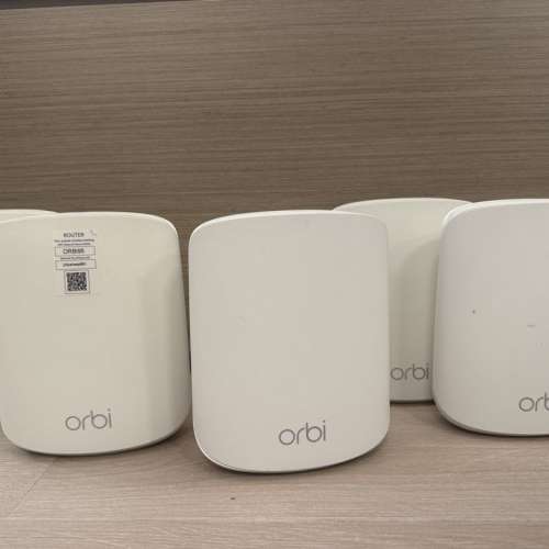 Netgear Orbi RBK352 路由器 +衛星 (只剩各一)