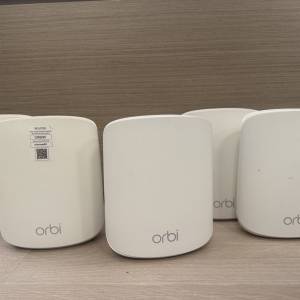 Netgear Orbi RBK352 路由器 +衛星 (只剩各一)