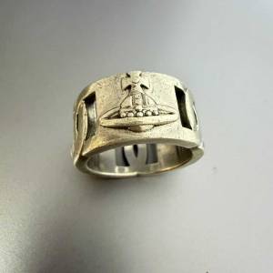 Vivienne Westwood 復古哈瓦那土星戒指