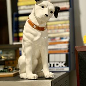 出售Nipper RCA Victor dog，高度約25cm，整體80%新靚仔，有意請pm我，謝謝